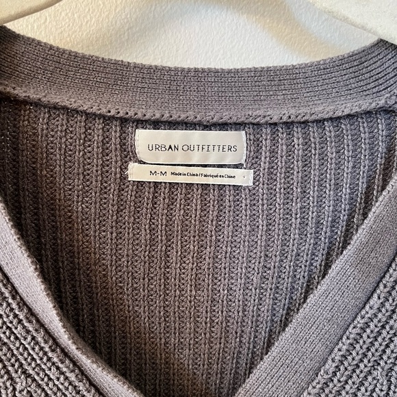 Urban Outfitters crop sweater - Picture 4 of 5